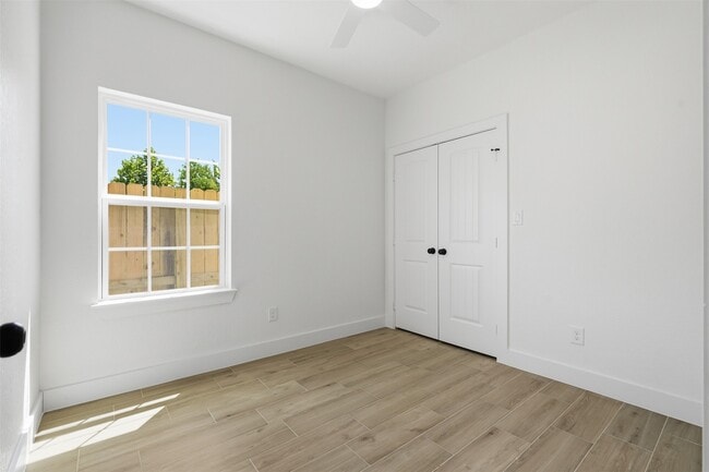 Building Photo - 428 Rhode Island St