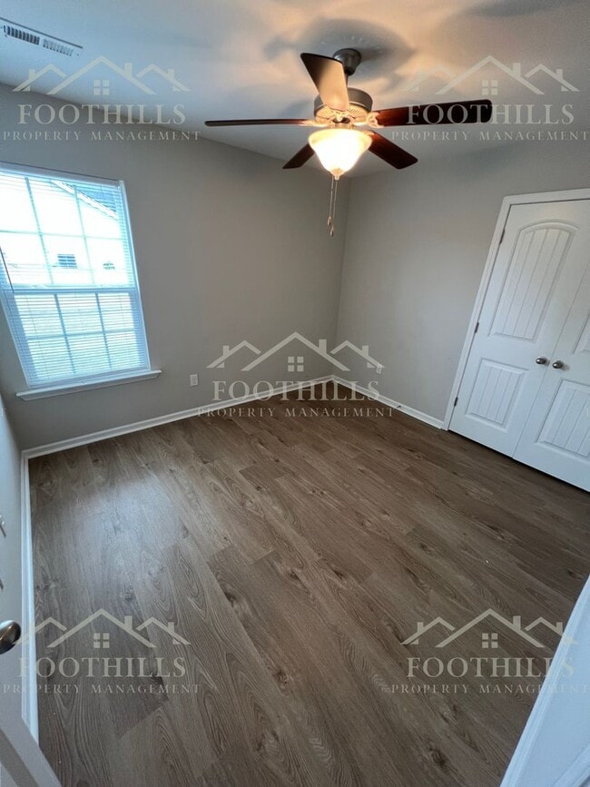 Building Photo - Your Next 3BR Home Awaits – Pets Welcome!