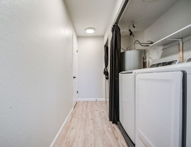 Building Photo - Spacious Villa for rent in Phoenix!
