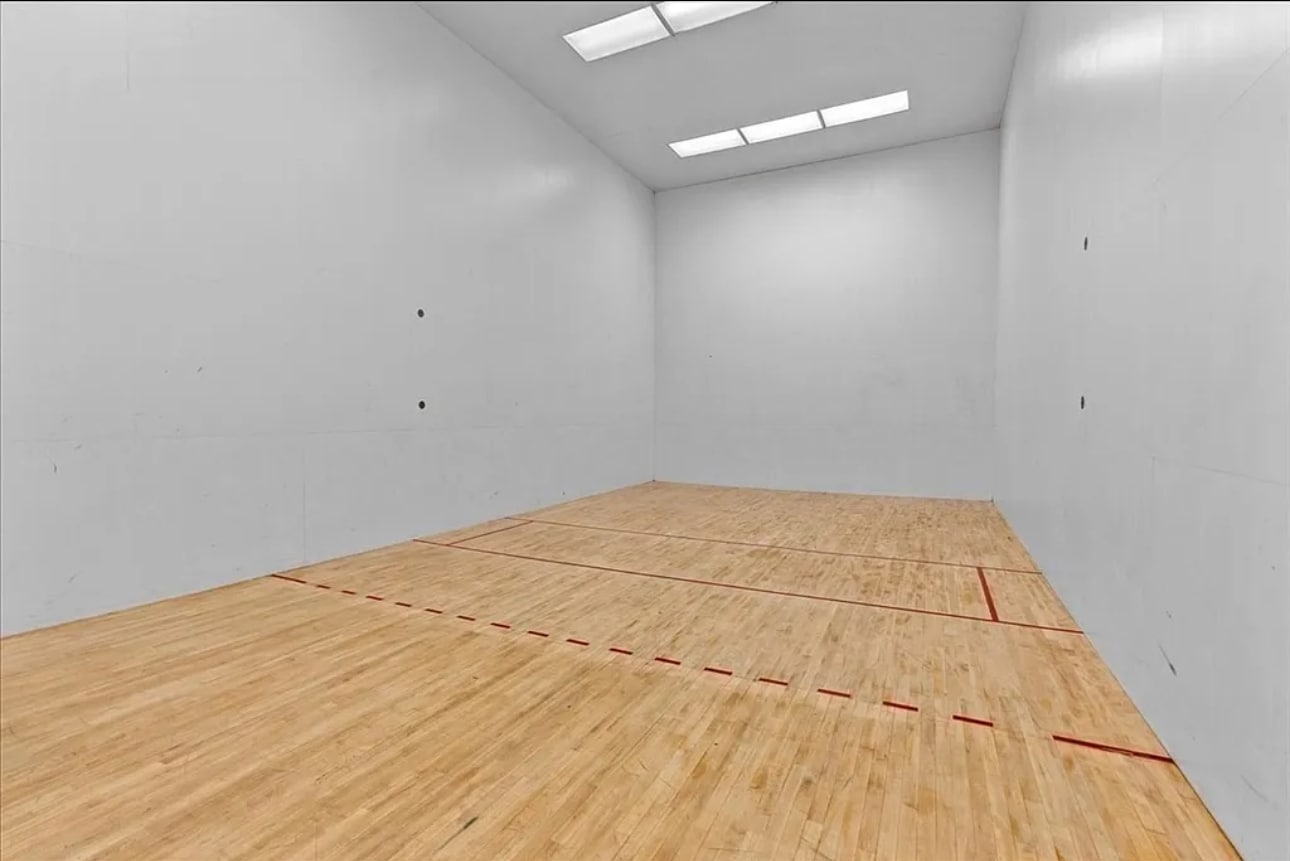 Racquet ball room in condo - 96 Old Colony Ave