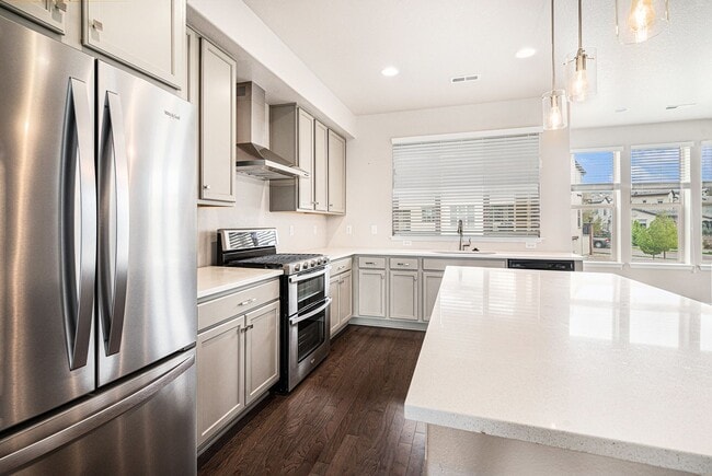 Building Photo - Stunning Solterra Townhome with Spacious B...