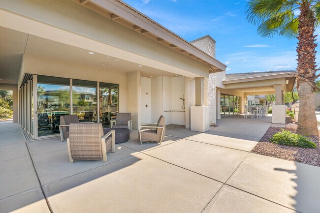 Building Photo - 1701 Retreat Cir