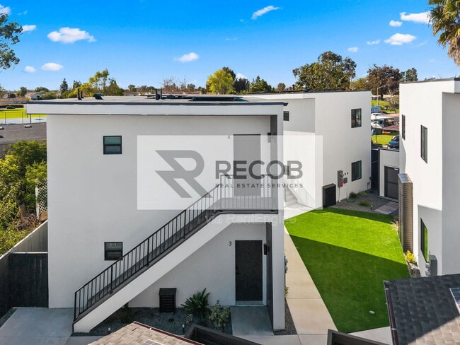 Building Photo - 8353 Ivory Coast Dr