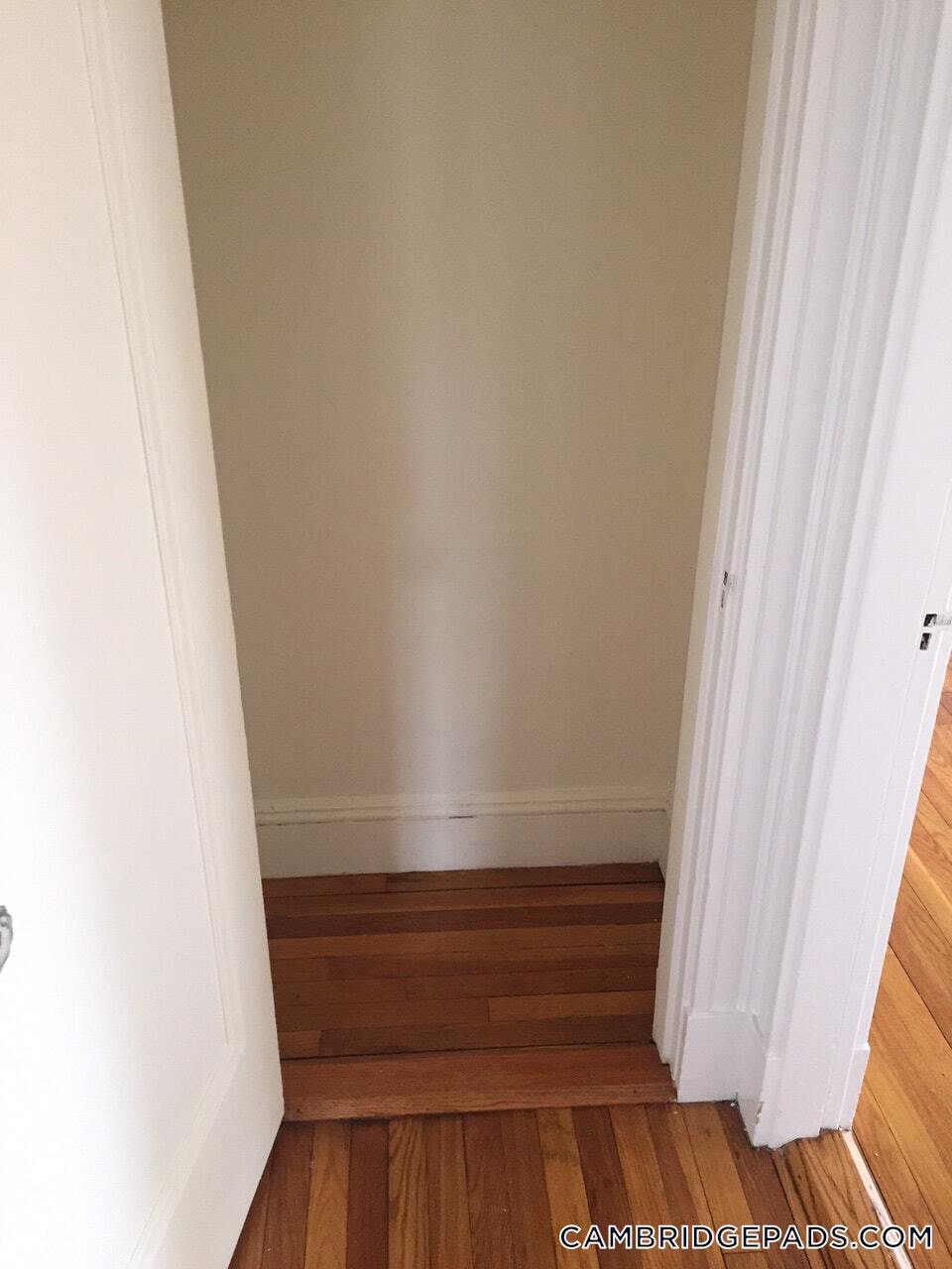 Building Photo - 18 Chauncy St