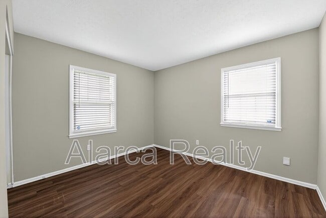 Building Photo - 4713 Plaza Rd