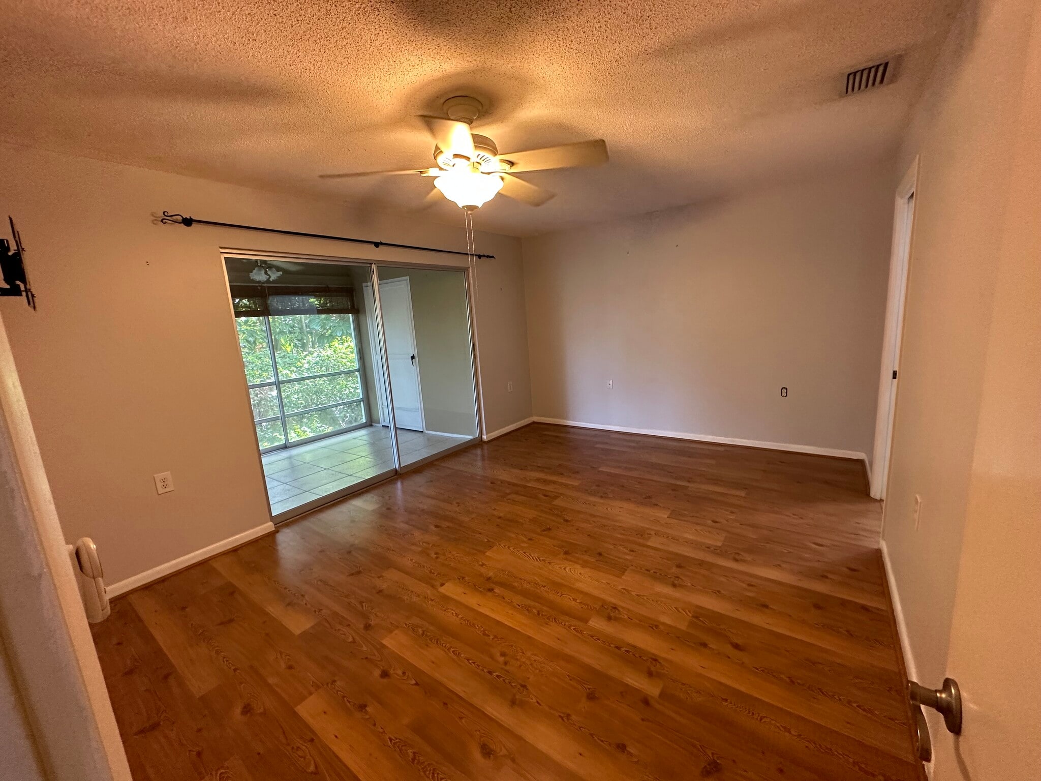 Building Photo - 1900 S Kanner Hwy