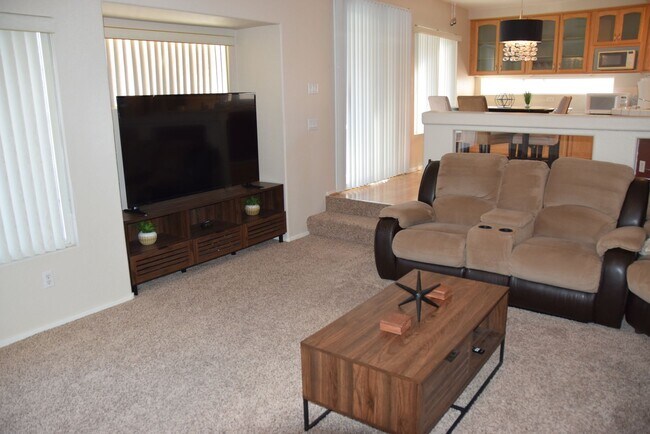 Building Photo - 8765 Country Pines Ave