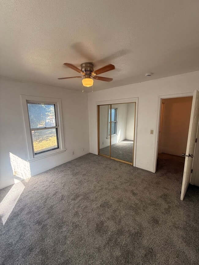 Building Photo - Cute 1 bedroom with a flex space in a grea...