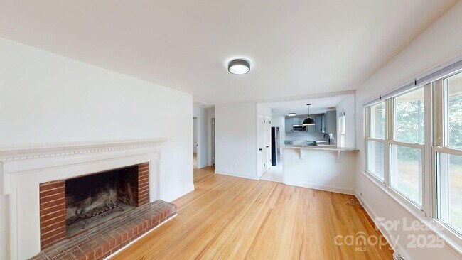 Building Photo - 1510 Woodhill Ln