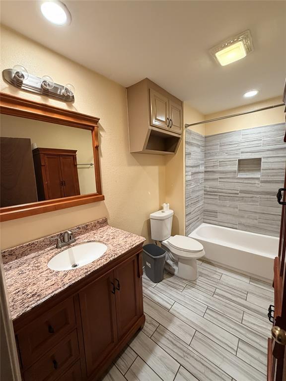 Building Photo - 1008 Clayton Nolen Dr