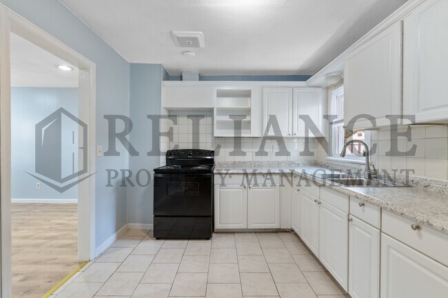 Building Photo - 1249 N Pershing St