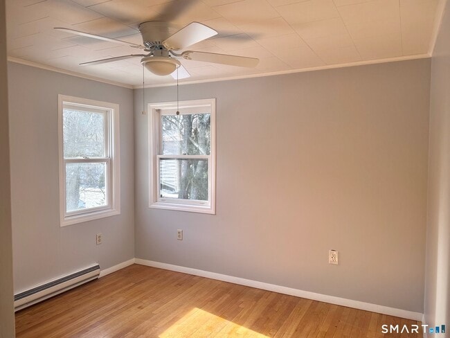 Building Photo - 37 Russell St