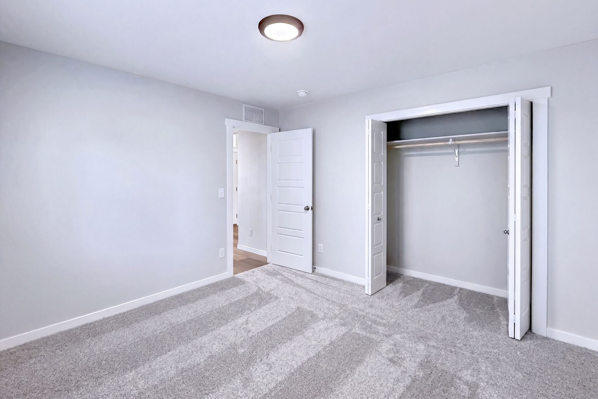 Building Photo - 10539 W Teratai St