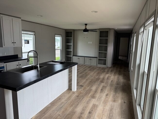 Building Photo - 5108 Caicos Calle
