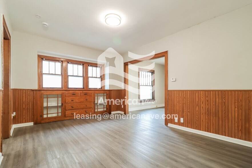 Building Photo - 3962 Woodhaven Dr