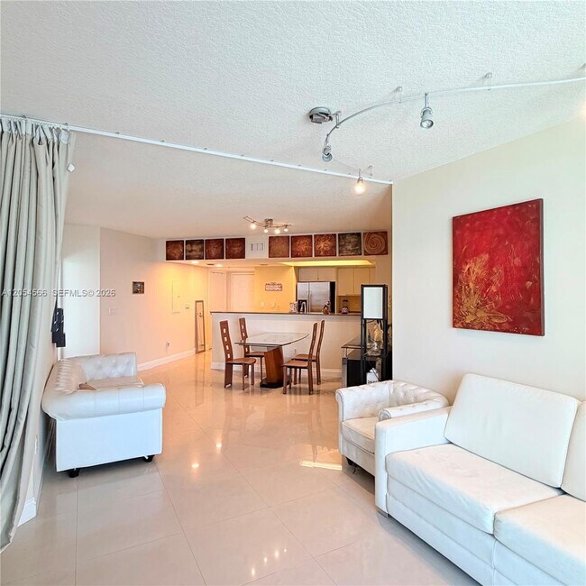 Building Photo - 16699 Collins Ave