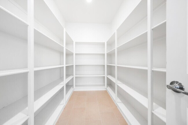 Building Photo - 36712 Summer Dain Ln