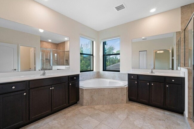 Building Photo - 5643 Sandbirch Wy