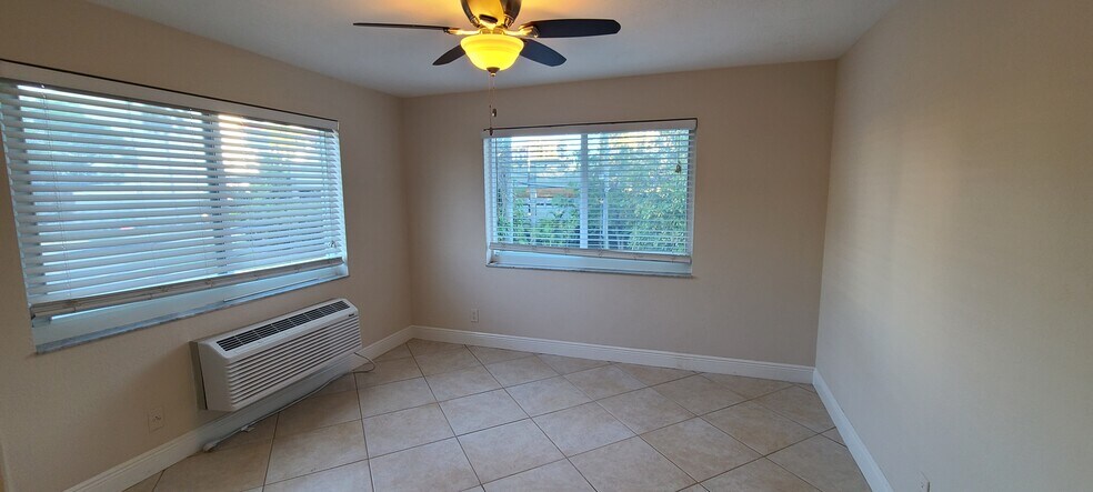 Building Photo - 925 Intracoastal Dr