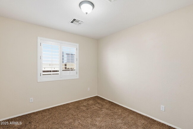 Building Photo - 21663 E Via Del Rancho Rd