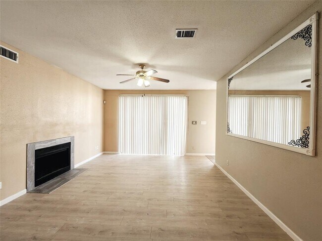 Building Photo - 14550 Fonmeadow Dr