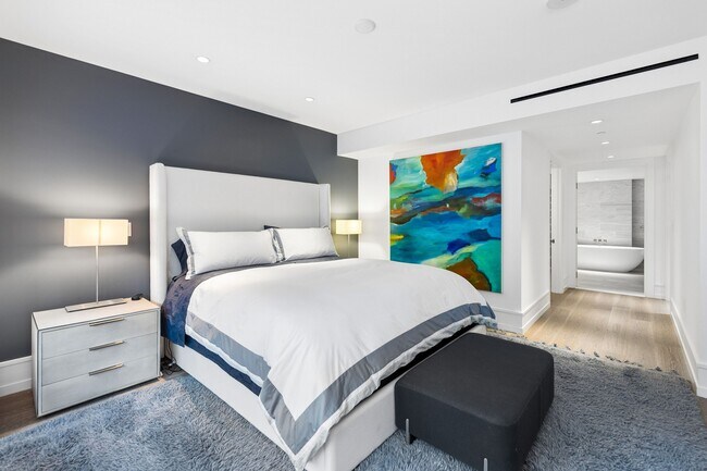 Building Photo - 2121 Webster St