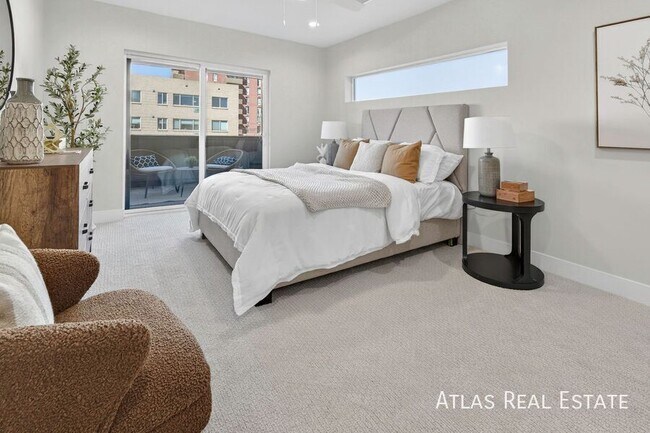 Building Photo - 830 Cherry St