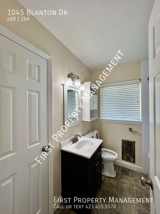 Building Photo - 1045 Blanton Dr