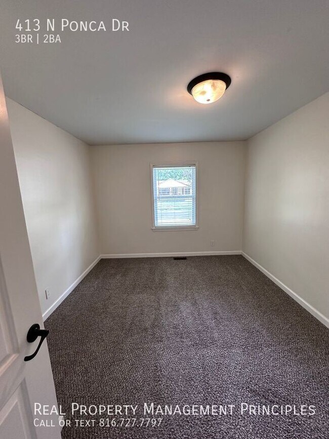 Building Photo - 413 N Ponca Dr