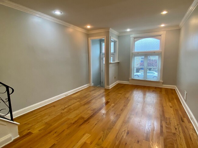 Building Photo - Remodeled 2 Bedroom Townhome in Highlandtown!