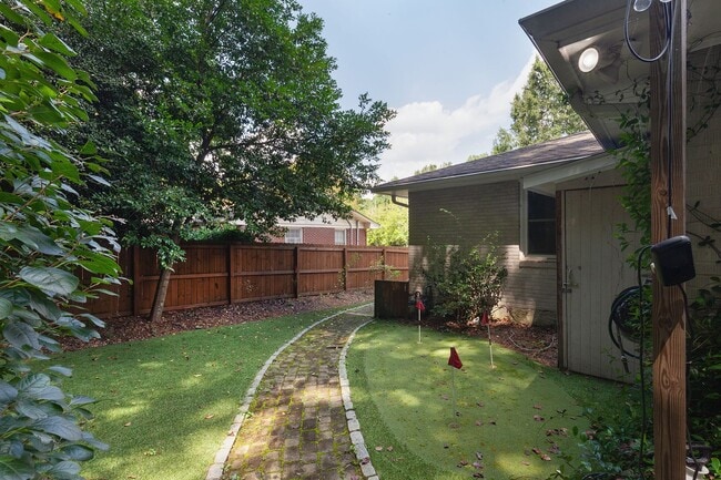 Building Photo - Charming North Decatur Rental – Steps from...
