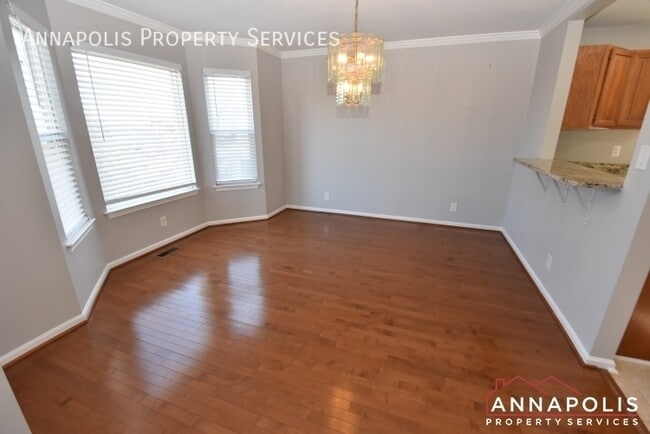 Building Photo - 1363 Washington Dr