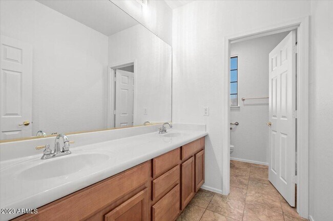 Building Photo - 4411 W Paseo Way
