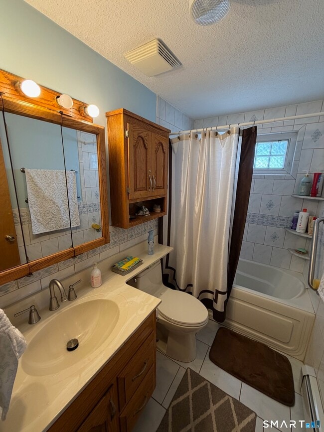 Building Photo - 23 Magnolia St