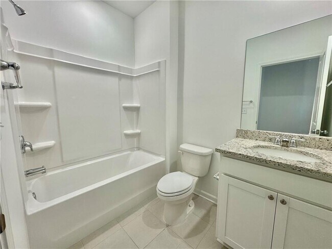 Building Photo - 3012 Orwell Dr SE