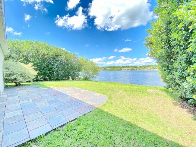 Building Photo - Stunning Lake View Home in Waterside Estate!