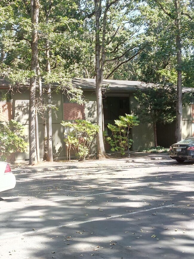 Building Photo - Oakview Terrace Apartments