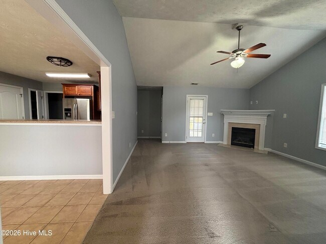 Building Photo - 376 Eastfield Dr