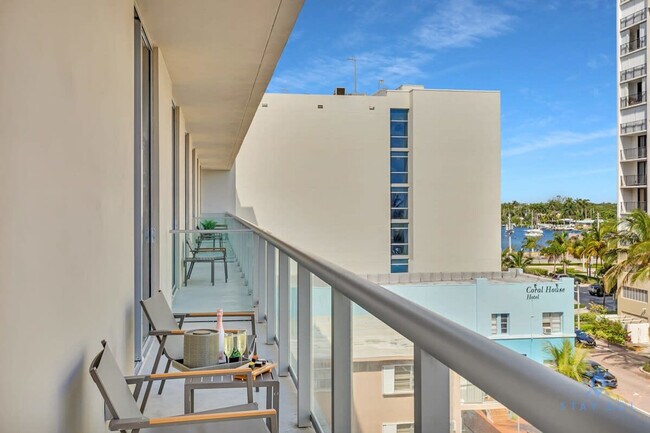 Building Photo - 777 N Ocean Dr