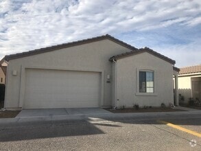 Building Photo - Villas on Elm 3 Bed 2 Bath Home - Contact ...