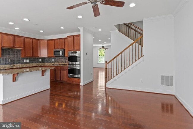 Building Photo - 8852 Purple Iris Ln