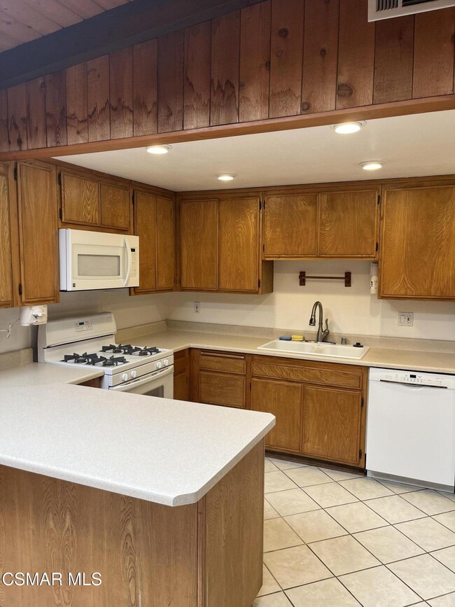 Building Photo - 636 Malaga Ct