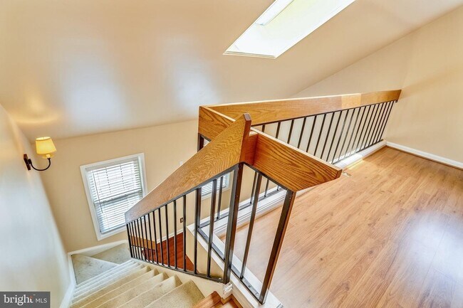 Loft overlooking living room. - 1415 E Abingdon Dr