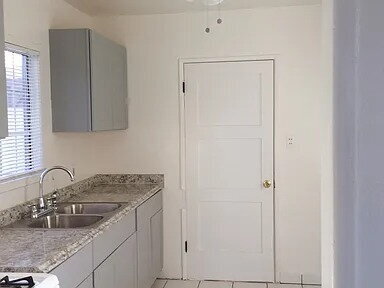 Building Photo - spacious and beautiful home