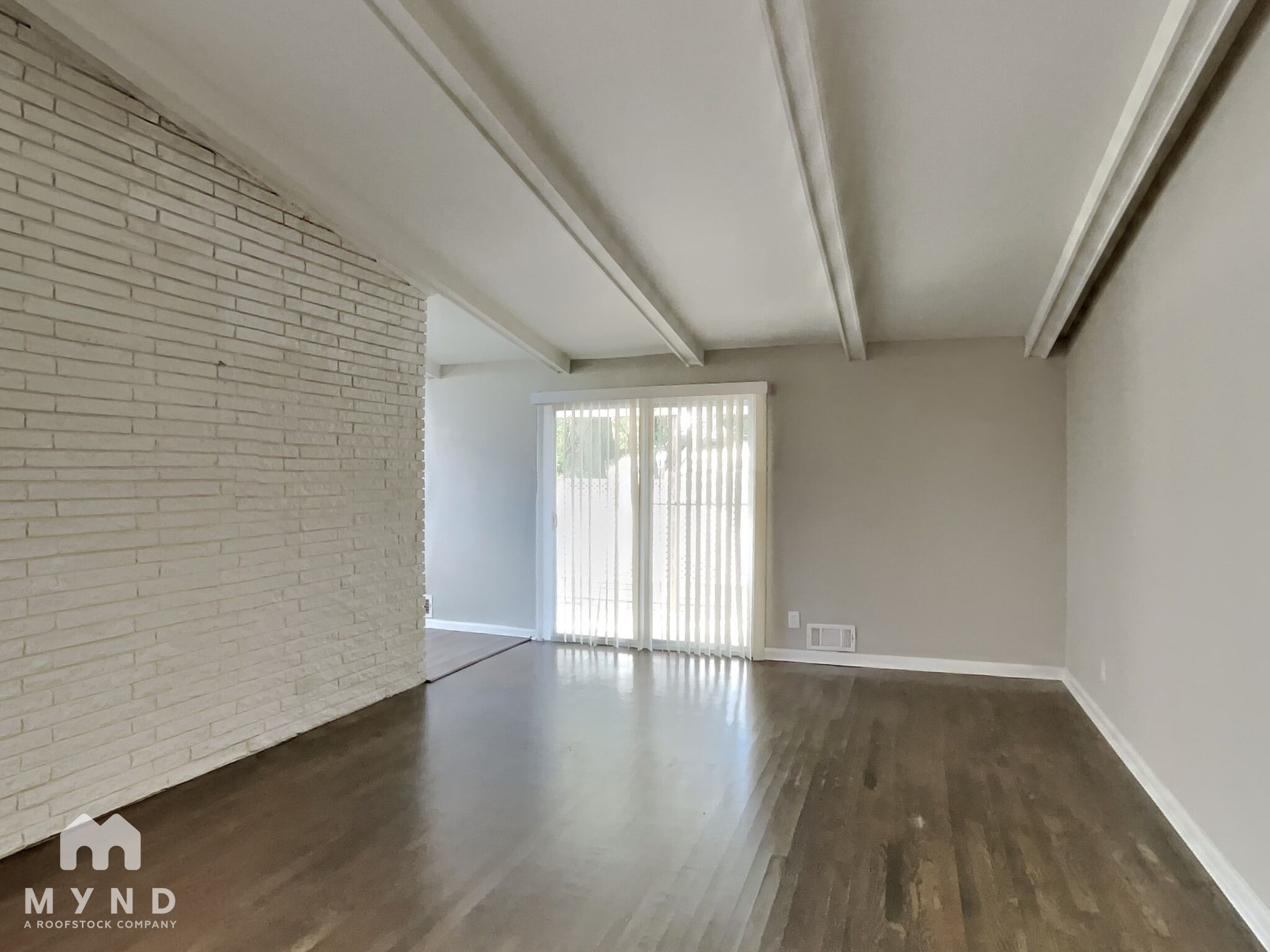 Building Photo - 1322 N Cliff Valley Way NE