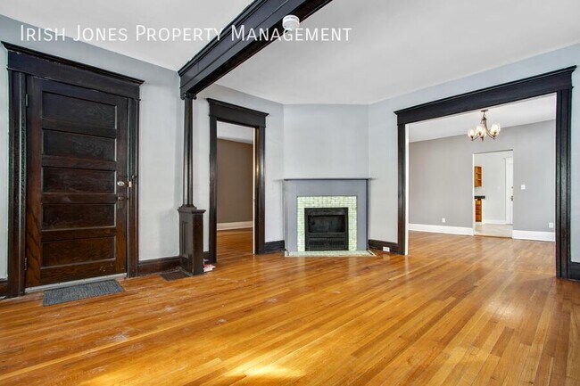 Building Photo - 324 West Ave