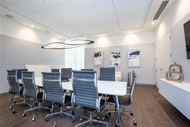 Building Photo - 10447 NW 66th St