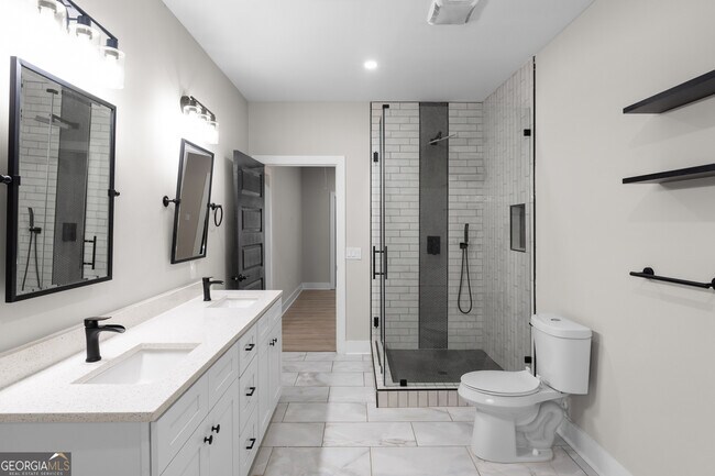 Building Photo - 1331 Diamond Ave SE