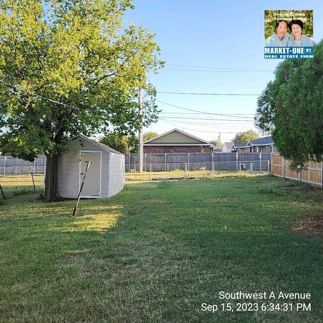 Building Photo - 2506 SW Cornell Ave