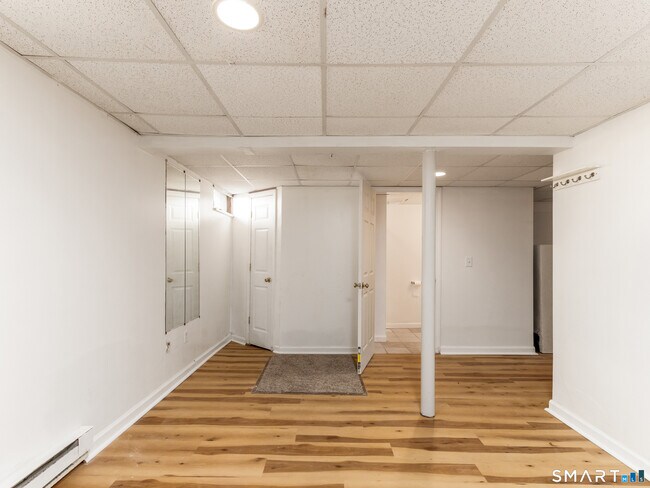 Building Photo - 97 Brussels Ave